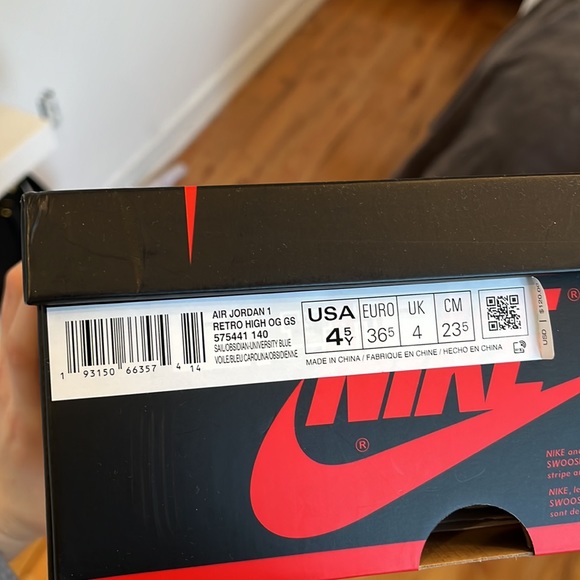 Jordan 1 Retro High GS Obsidian - Picture 3 of 3